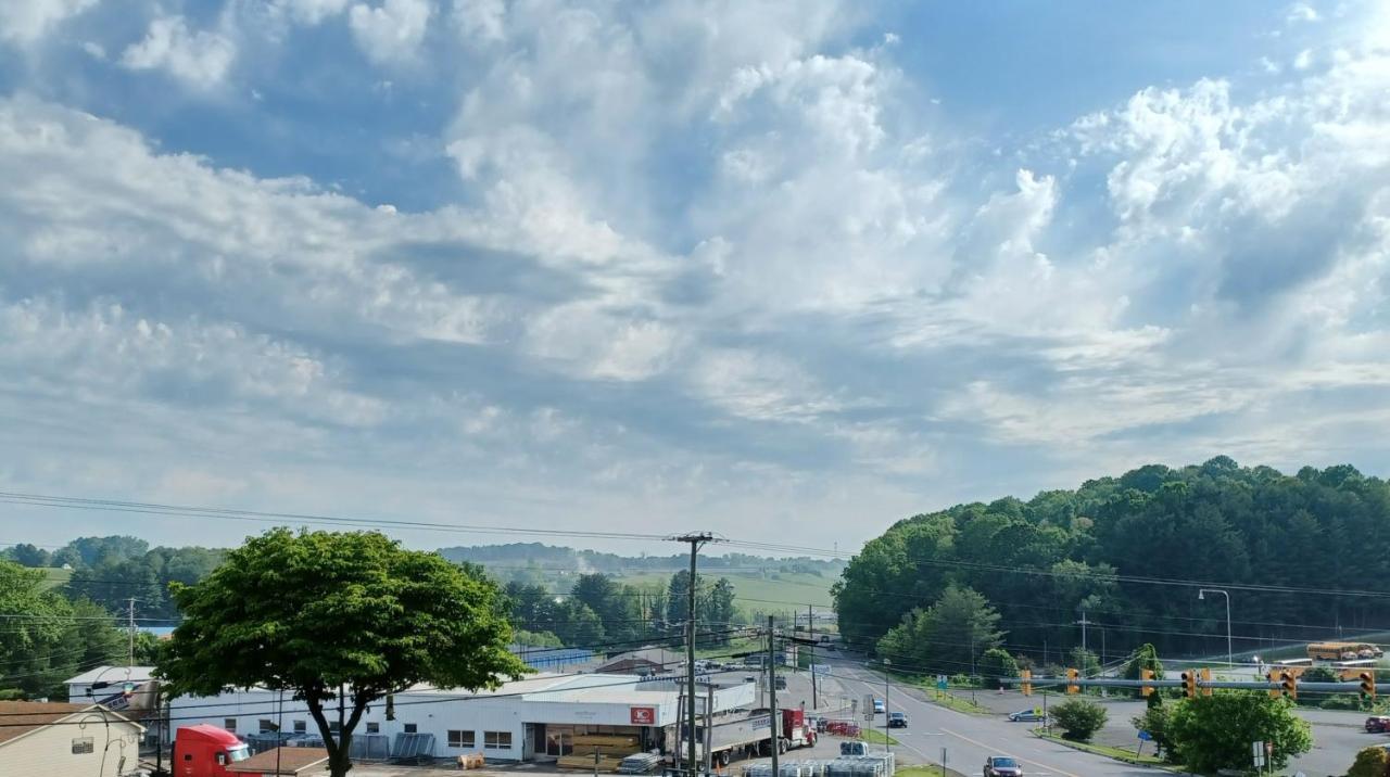 Knob Hill Motor Lodge Hillsville Esterno foto
