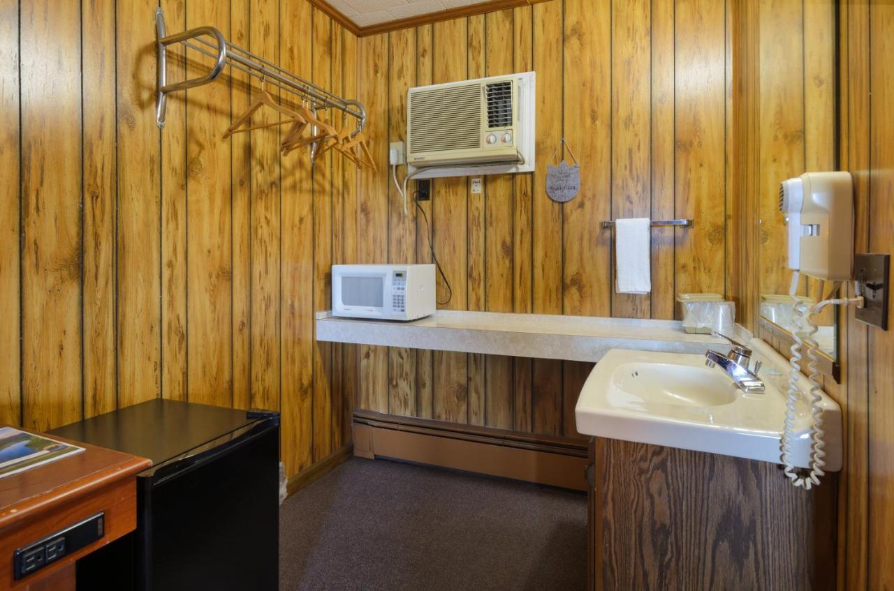 Knob Hill Motor Lodge Hillsville Esterno foto
