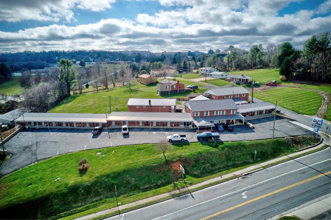 Knob Hill Motor Lodge Hillsville Esterno foto